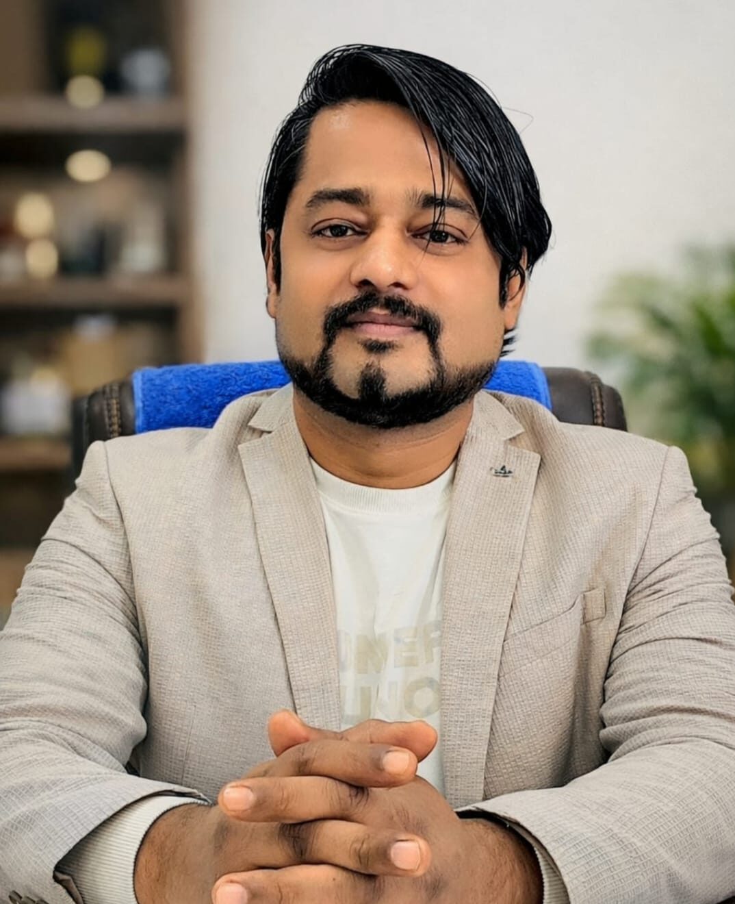 Dr puspendra kanaujia -best plastic surgeon in lucknow